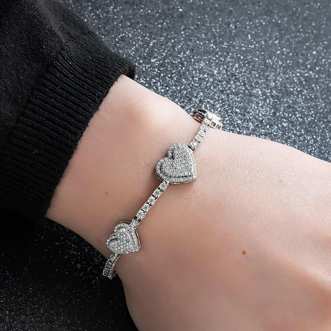 Heart-shaped tennis bracelet